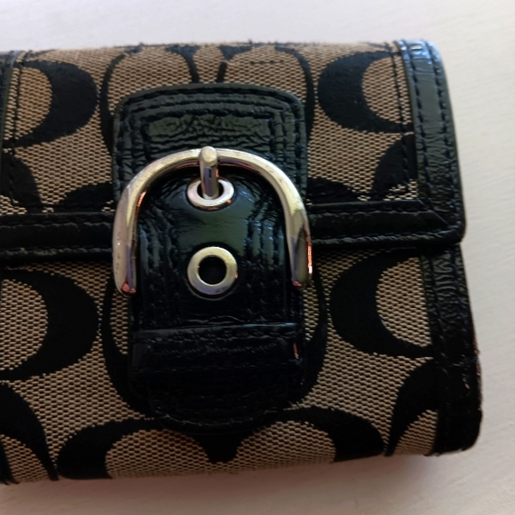 COACH COMPACT WALLET - Picture 2 of 13